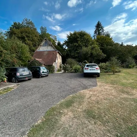 Privée Au Bord De La Rivière Alloggio in famiglia Ouilly-du-Houley
