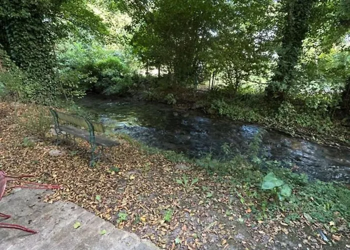 Privee Au Bord De La Riviere *